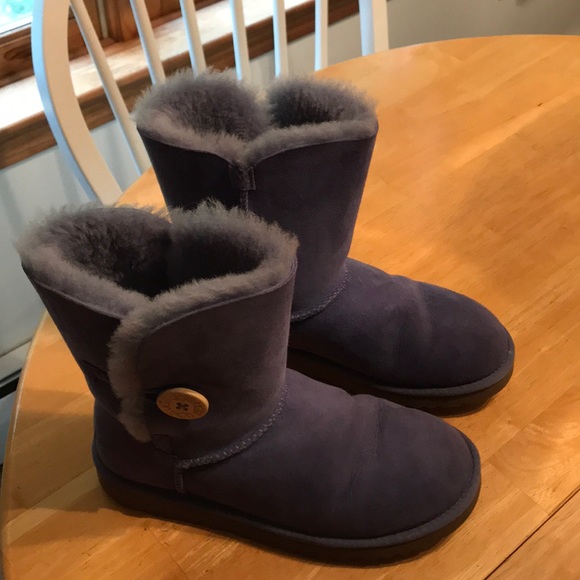 Bailey button uggs - Picture 2 of 4
